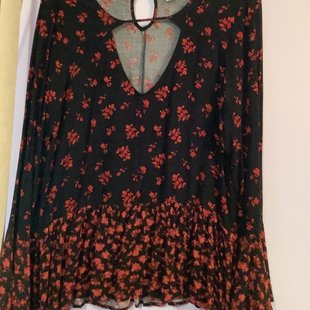 100% Rayon Beautiful Women’s Top Comfortable To Wear by  Mossimo